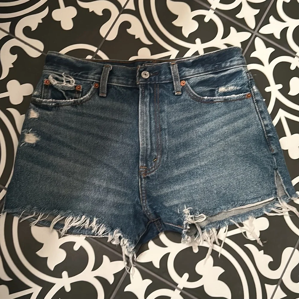 Abercrombie and Fitch Annie High Rise Shorts sz 28 6 Raw Hem - Picture 4 of 10